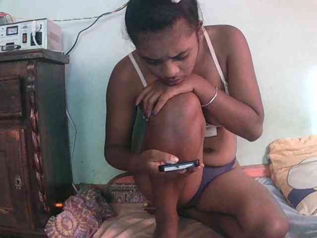TriciaBella webcam