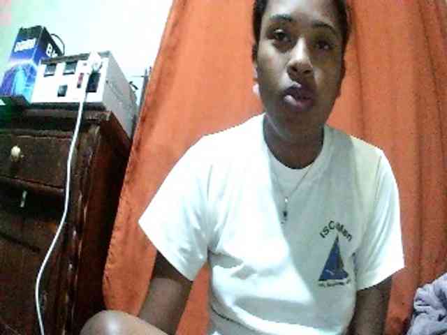 TriciaBella webcam
