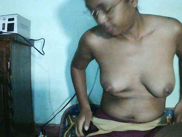 TriciaBella webcam