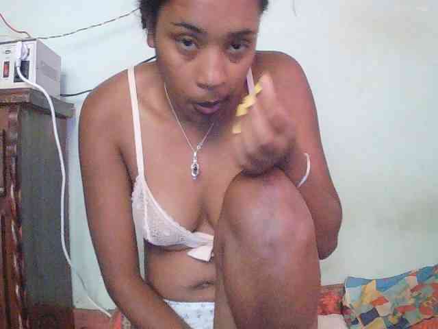 TriciaBella webcam
