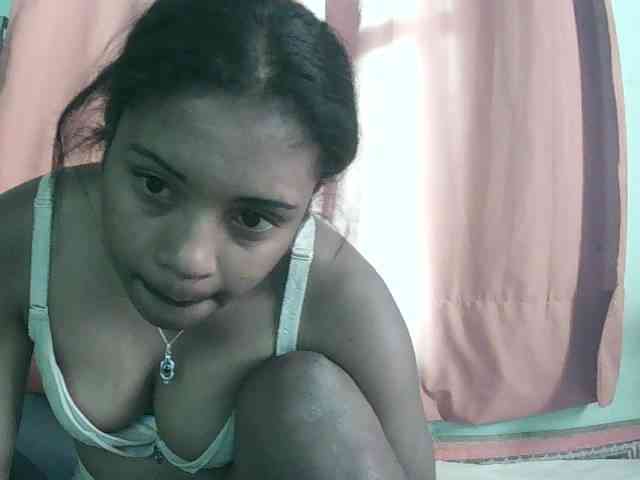 TriciaBella webcam