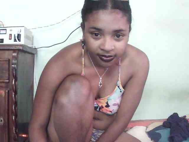 TriciaBella webcam