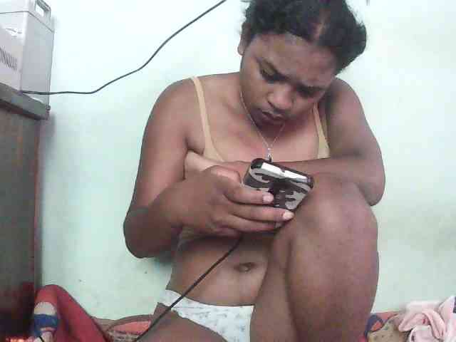 TriciaBella webcam