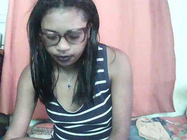 TriciaBella webcam