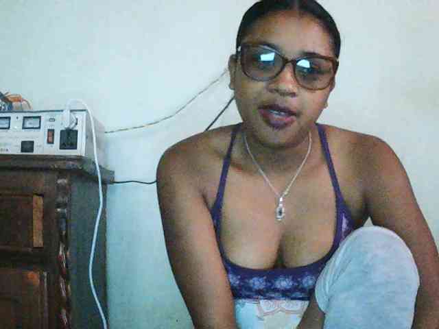 TriciaBella webcam