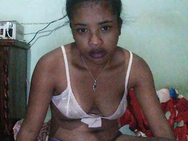 TriciaBella webcam