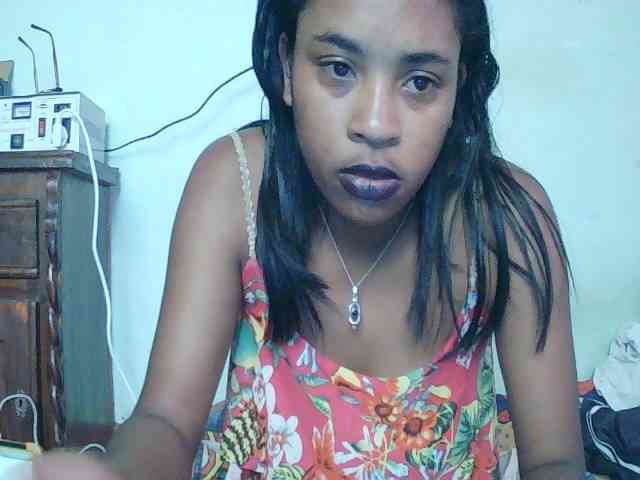 TriciaBella webcam