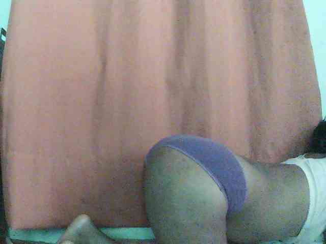 TriciaBella webcam