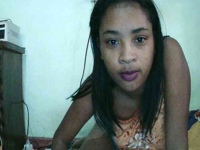 TriciaBella webcam