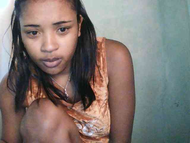 TriciaBella webcam