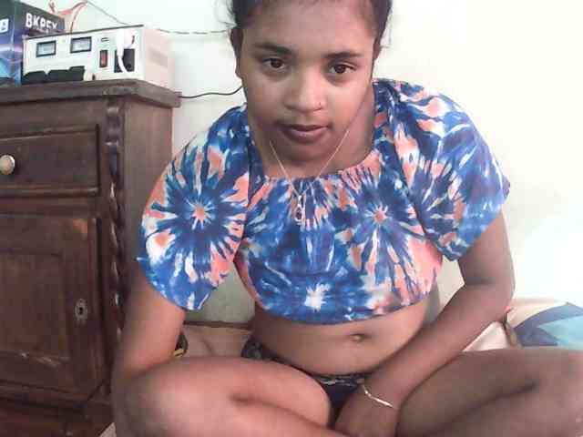 TriciaBella webcam