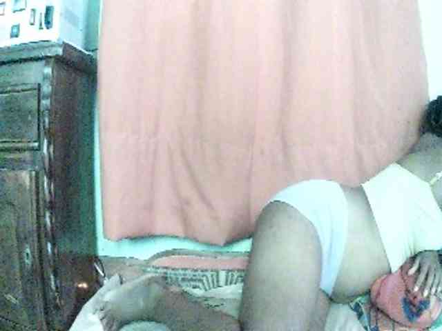 TriciaBella webcam