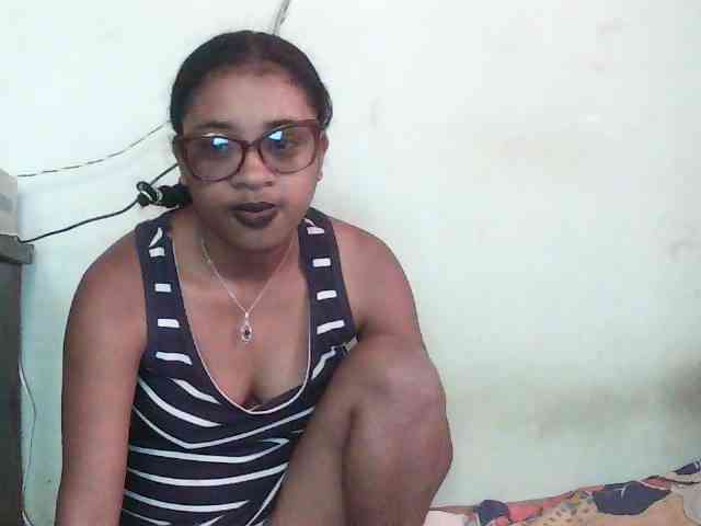 TriciaBella webcam