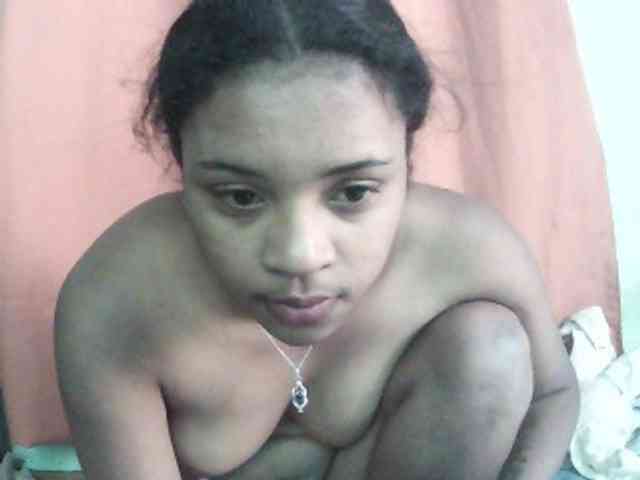 TriciaBella webcam
