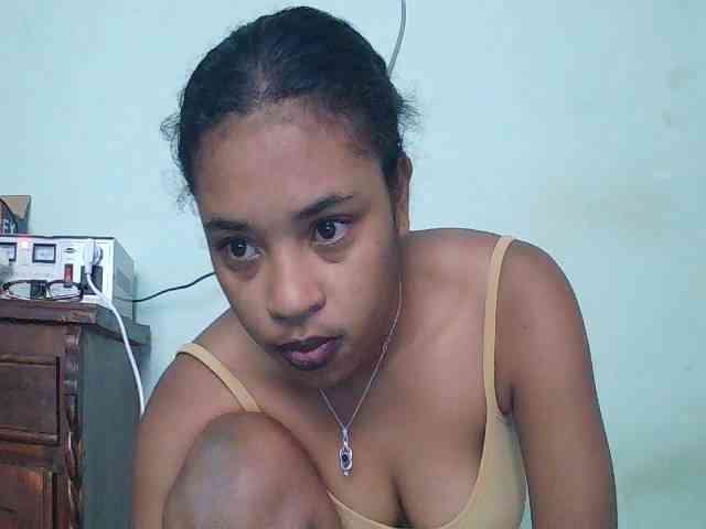 TriciaBella webcam