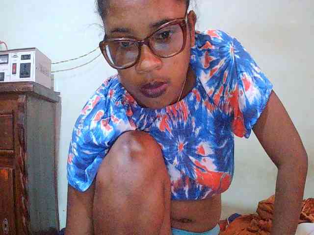 TriciaBella webcam