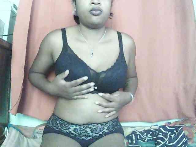 Modèle: TriciaBella