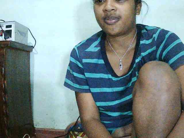 TriciaBella webcam