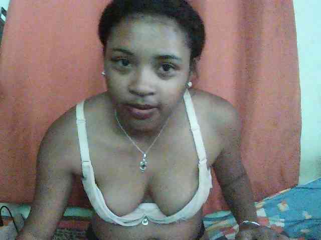TriciaBella webcam