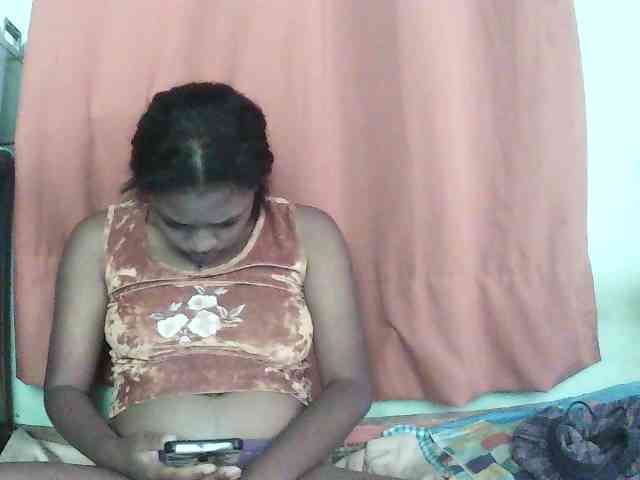 TriciaBella webcam