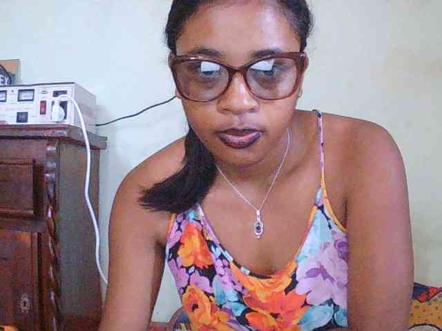 TriciaBella webcam