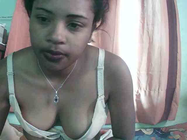 Model: TriciaBella