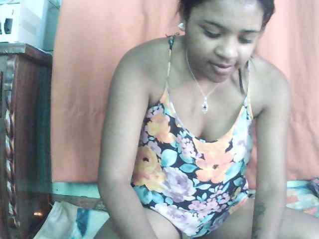 TriciaBella webcam