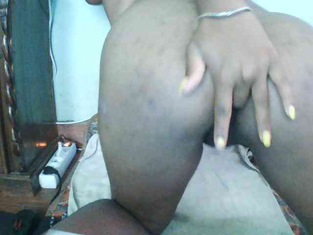 TriciaBella webcam