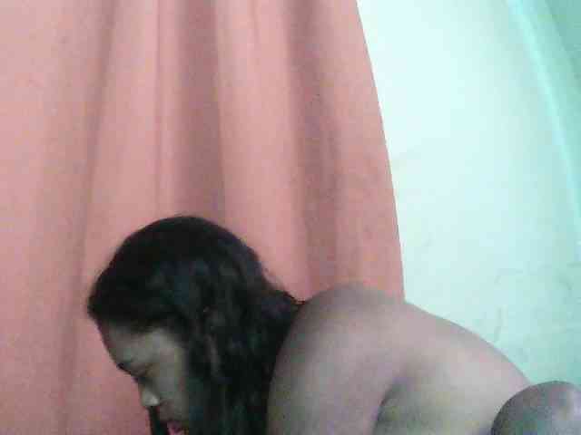 TriciaBella webcam