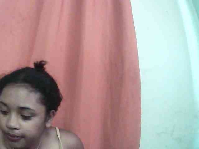 TriciaBella webcam