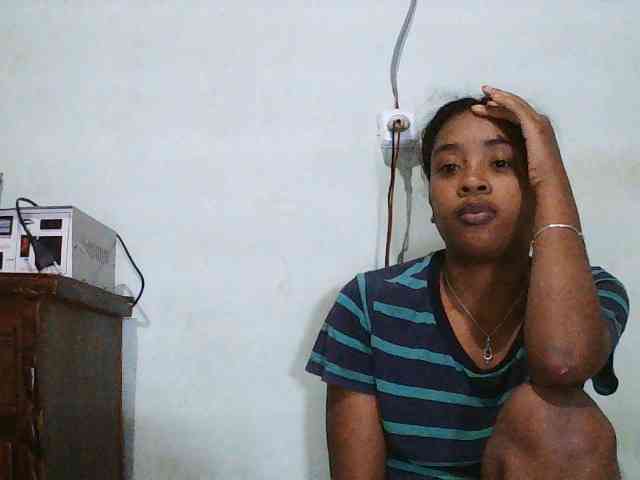 TriciaBella webcam