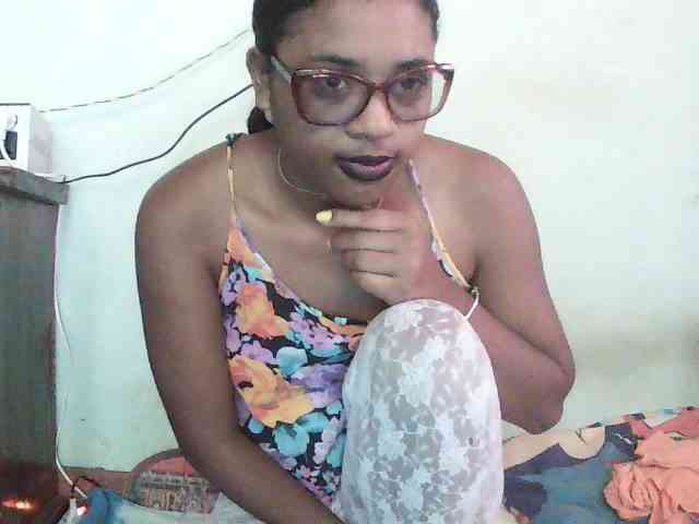 TriciaBella webcam