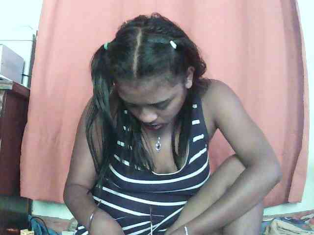 TriciaBella webcam