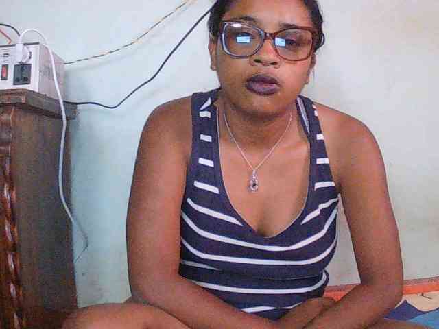 TriciaBella webcam