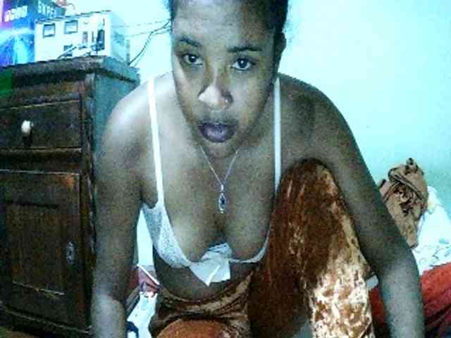 TriciaBella webcam