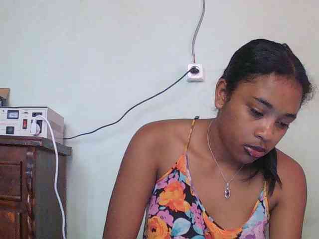 TriciaBella webcam