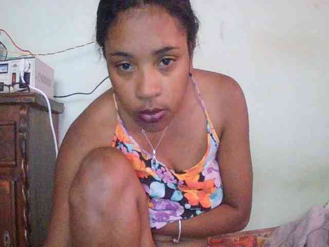 TriciaBella webcam
