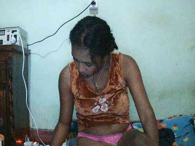 TriciaBella webcam
