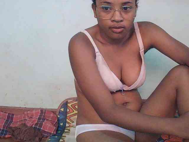 TriciaBella Live Webcam on BongaCams