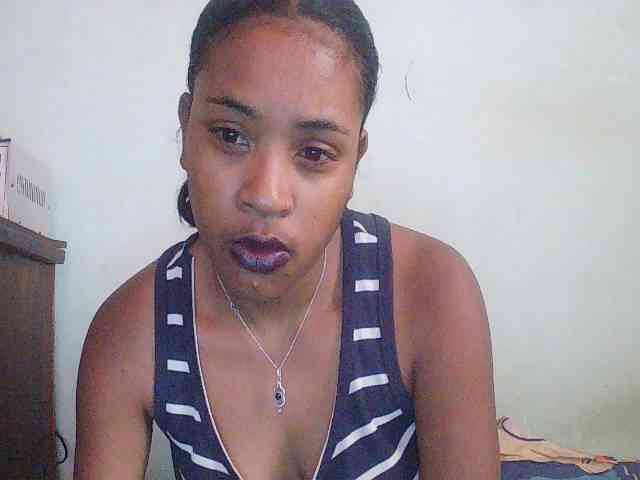 TriciaBella webcam