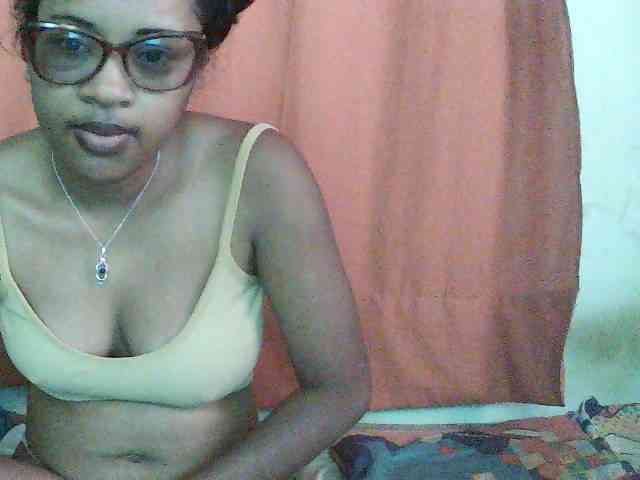 Modèle: TriciaBella