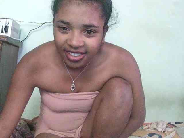 TriciaBella webcam