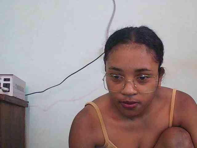 TriciaBella webcam