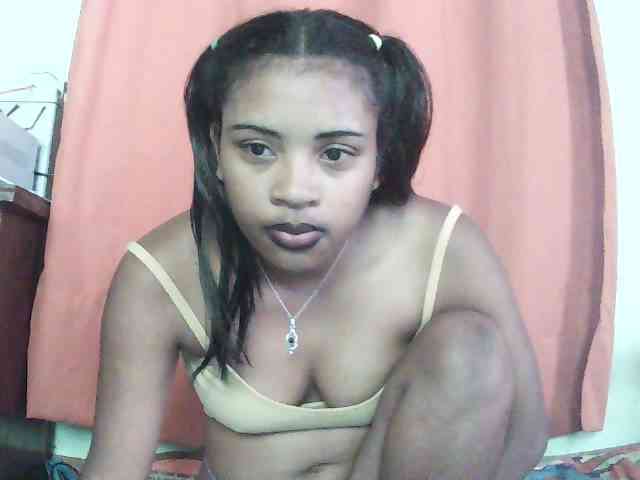 TriciaBella webcam