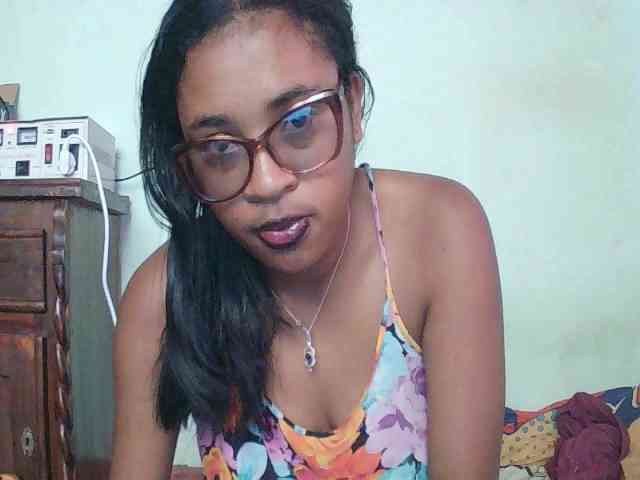 TriciaBella webcam