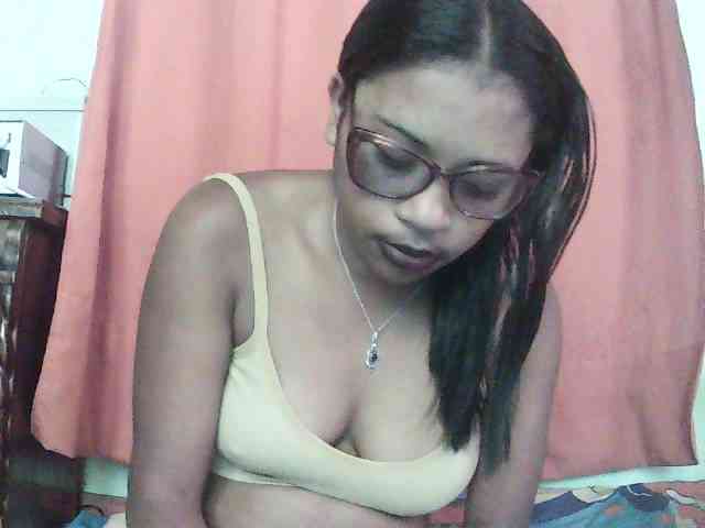 TriciaBella webcam