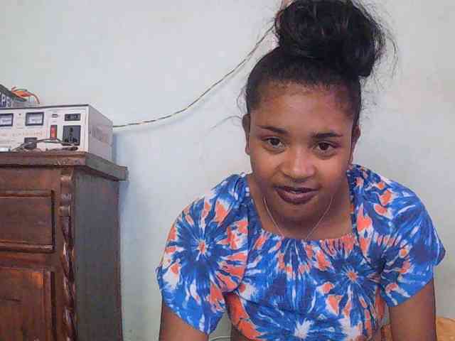 TriciaBella webcam