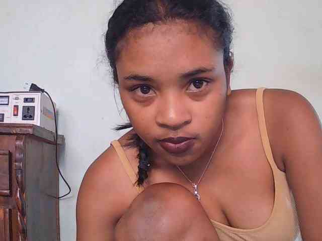TriciaBella webcam