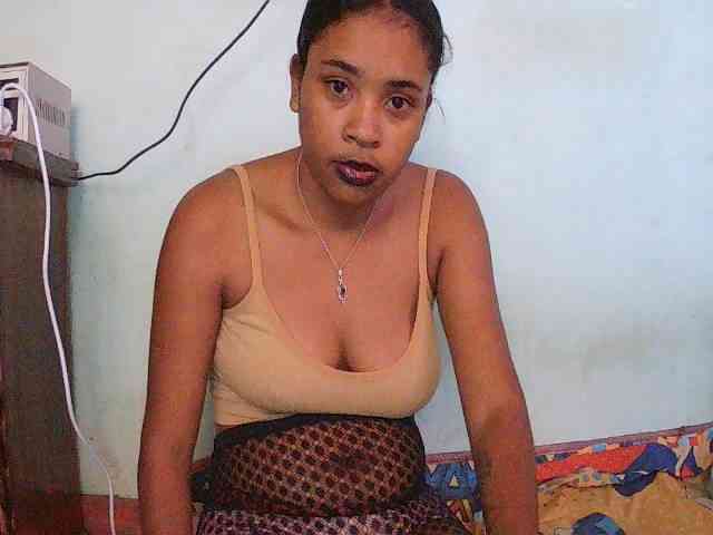 TriciaBella webcam
