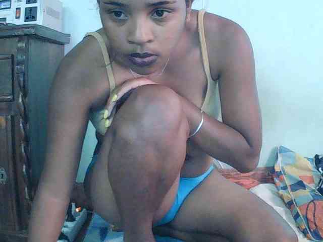 TriciaBella webcam